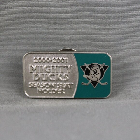 Anaheim Mighty Ducks Pin (VTG) - 2000 Season Ticket Holder - Peter David - Picture 3 of 3